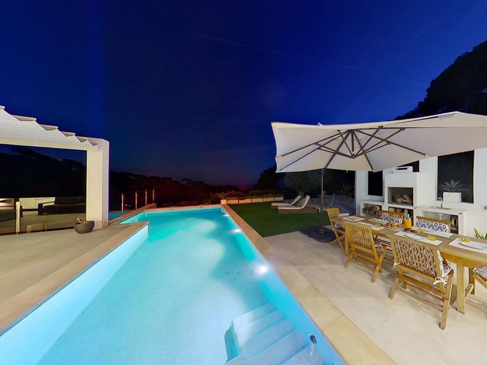 Property building, Night, Garden, Dining area, Swimming pool