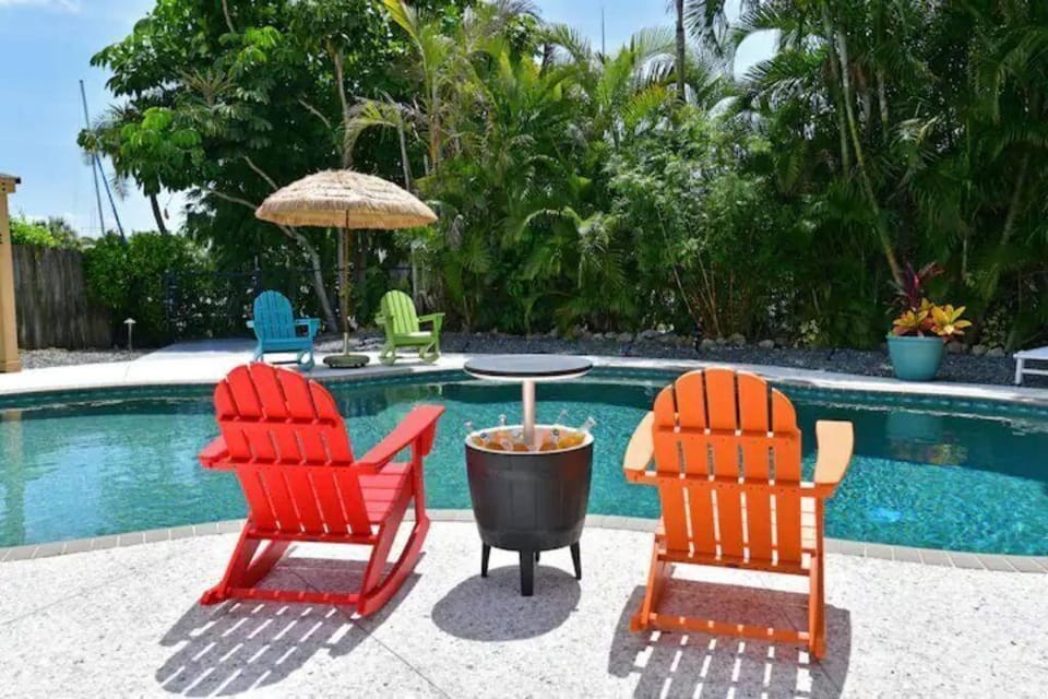 Patio, Day, Pool view, Swimming pool, sunbed