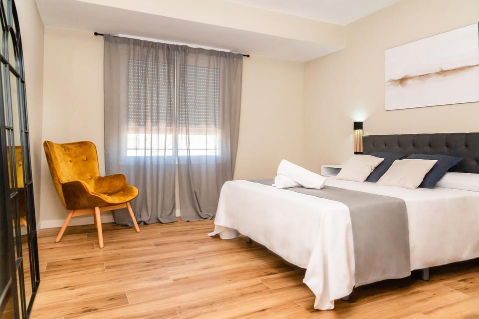 Bed, Bedroom, fireplace