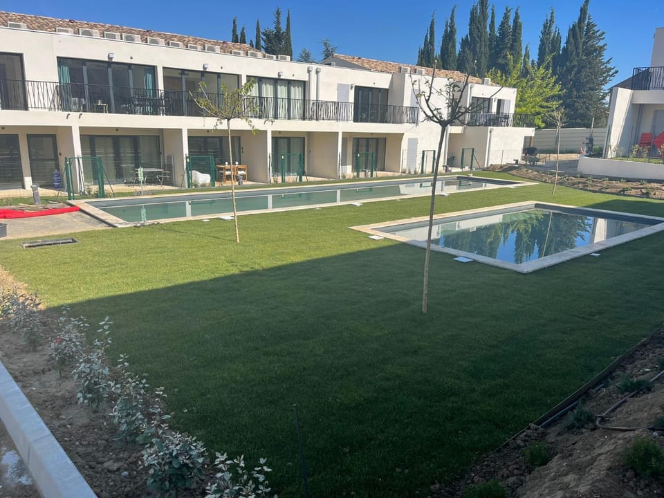 Les Papillos du Ventoux - Le Petit Sylvain - één slaapkamer met terras Apartment in Malaucène