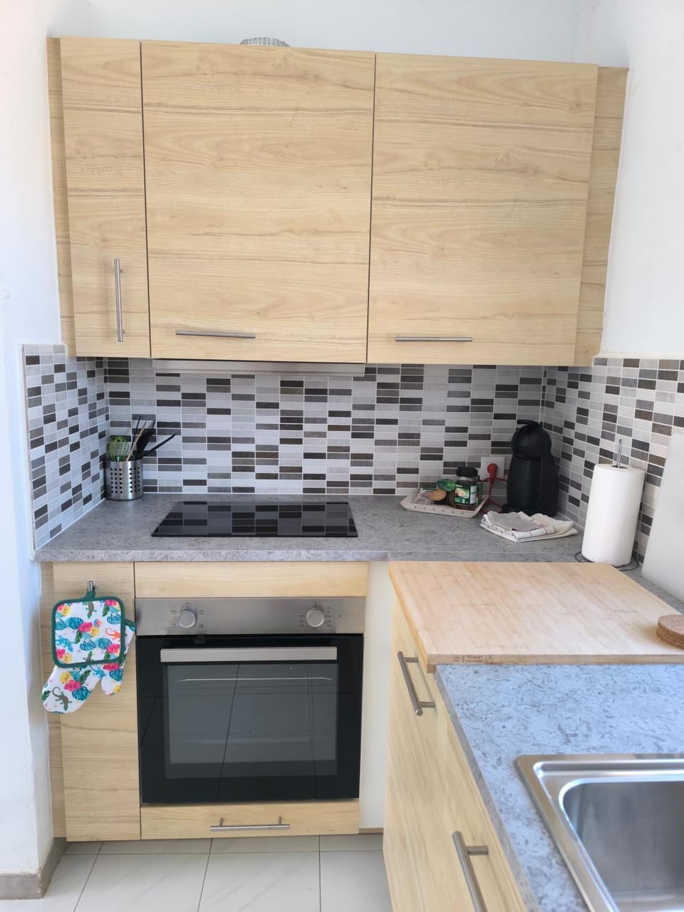 Day, Coffee/tea facilities, Kitchen or kitchenette, oven, stove, kitchen