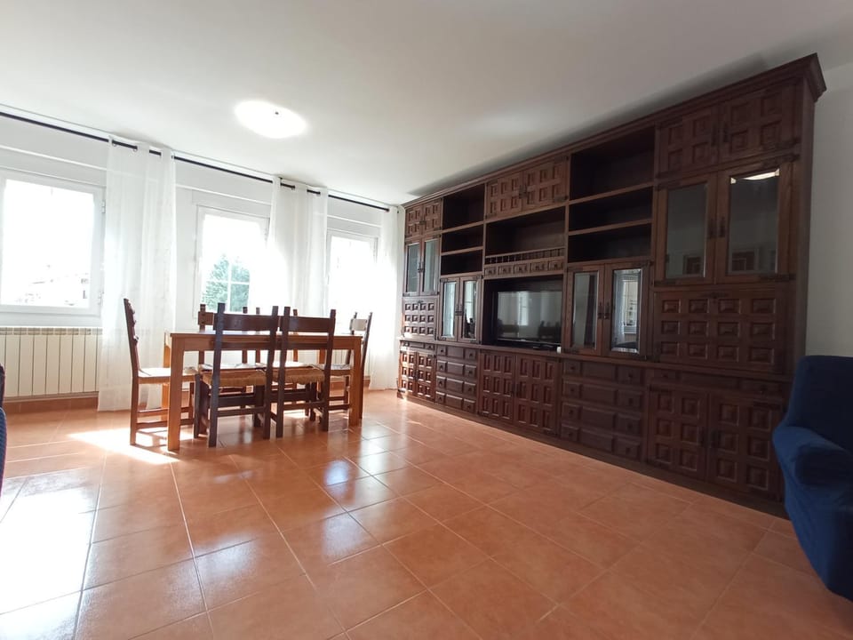 TV and multimedia, Living room, Dining area