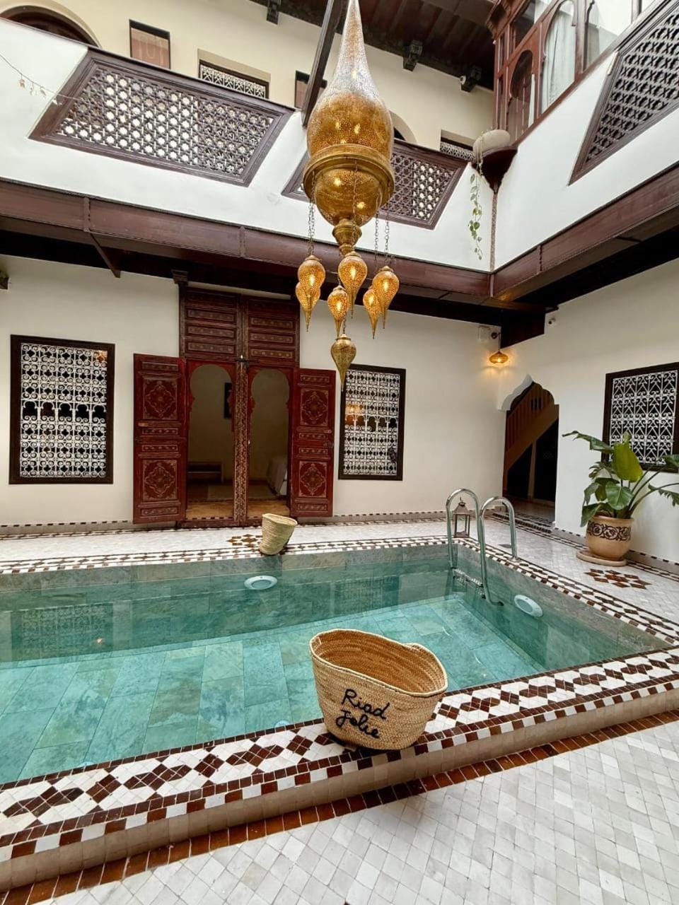 Pool view, Swimming pool