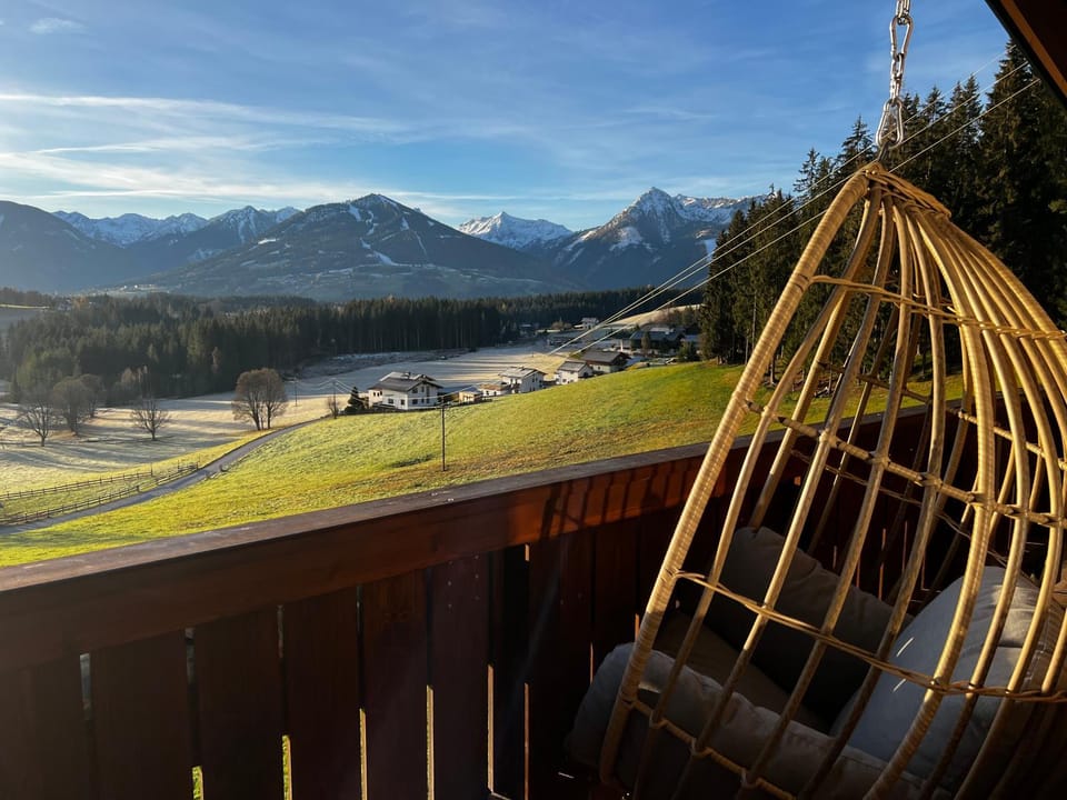 View (from property/room), Balcony/Terrace, Balcony/Terrace, Landmark view