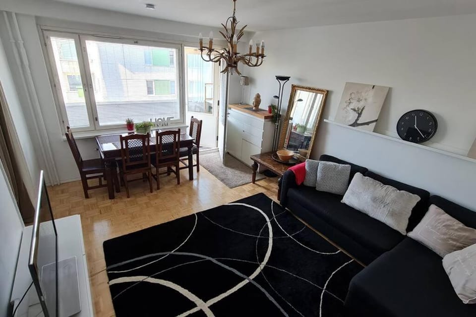 Bed, Photo of the whole room, Seating area