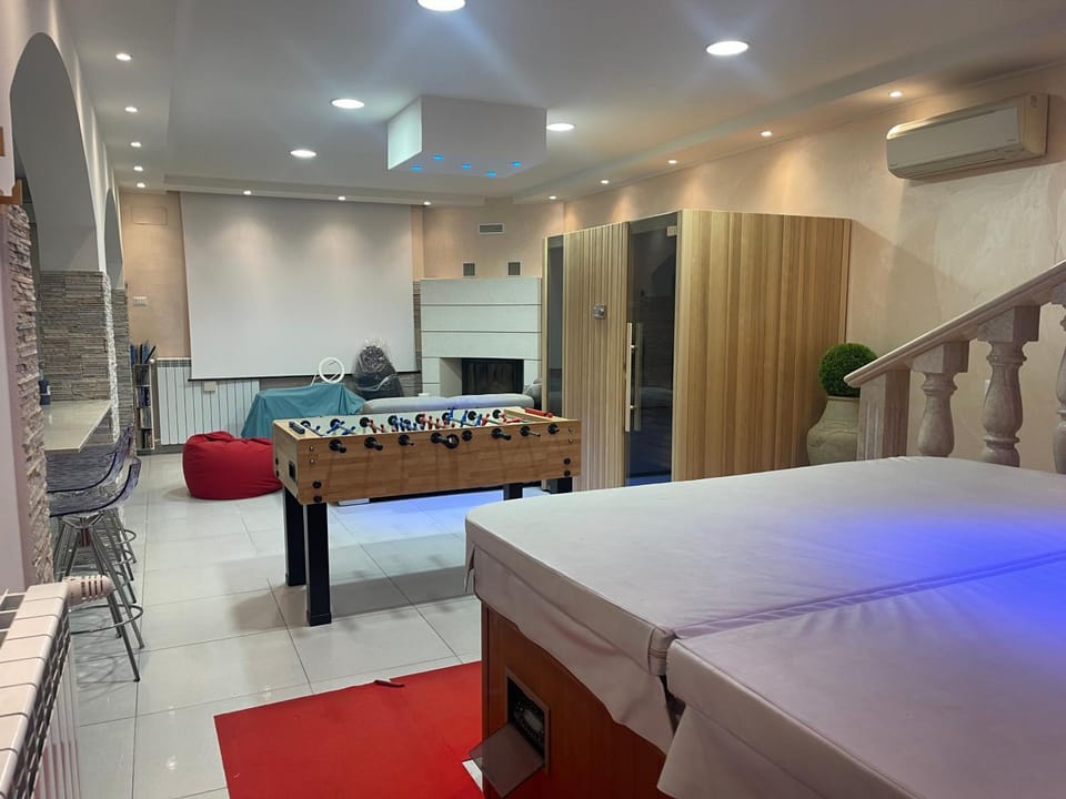 Children play ground, Sauna, Spa and wellness centre/facilities
