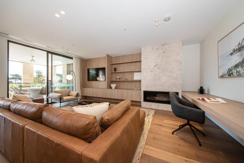 TV and multimedia, Living room, flat iron