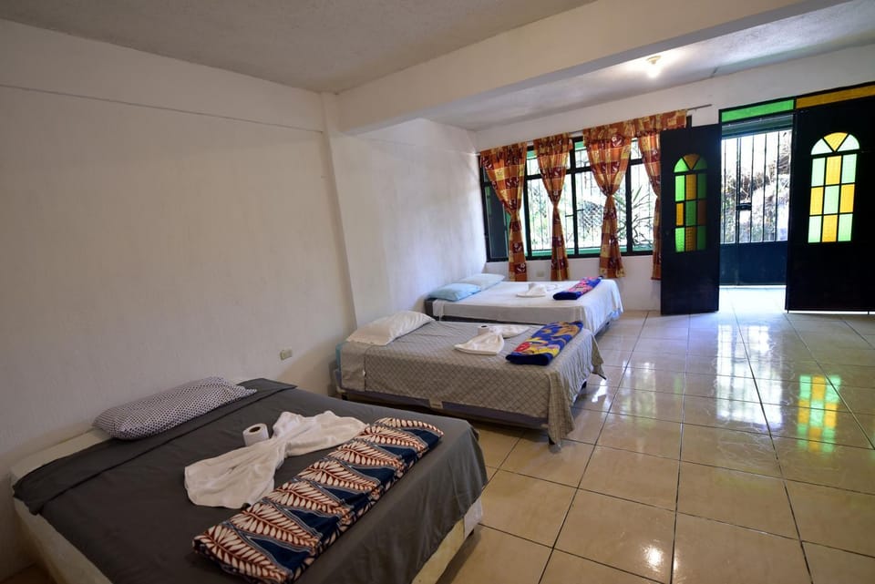 CASA EL ROBLE Hostel in Sololá Department