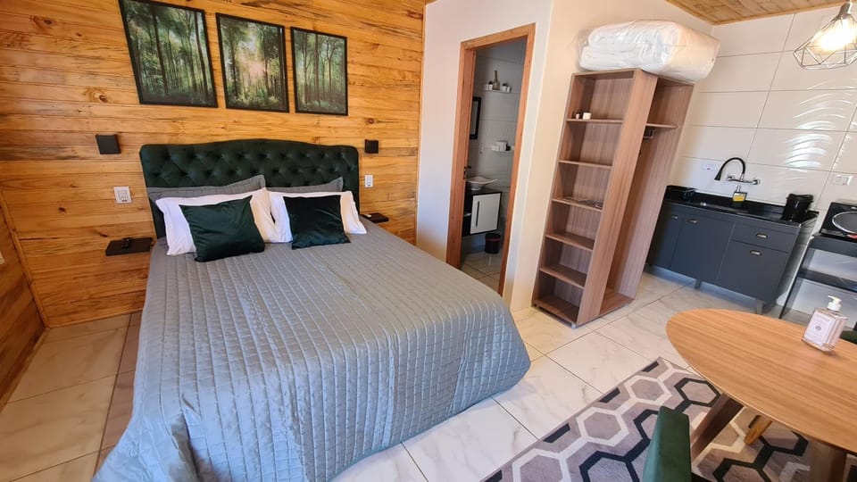 Bed, Kitchen or kitchenette, Photo of the whole room, Bedroom, minibar, wardrobe