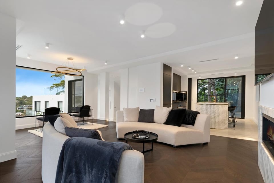 TV and multimedia, Living room, Seating area, Evening entertainment