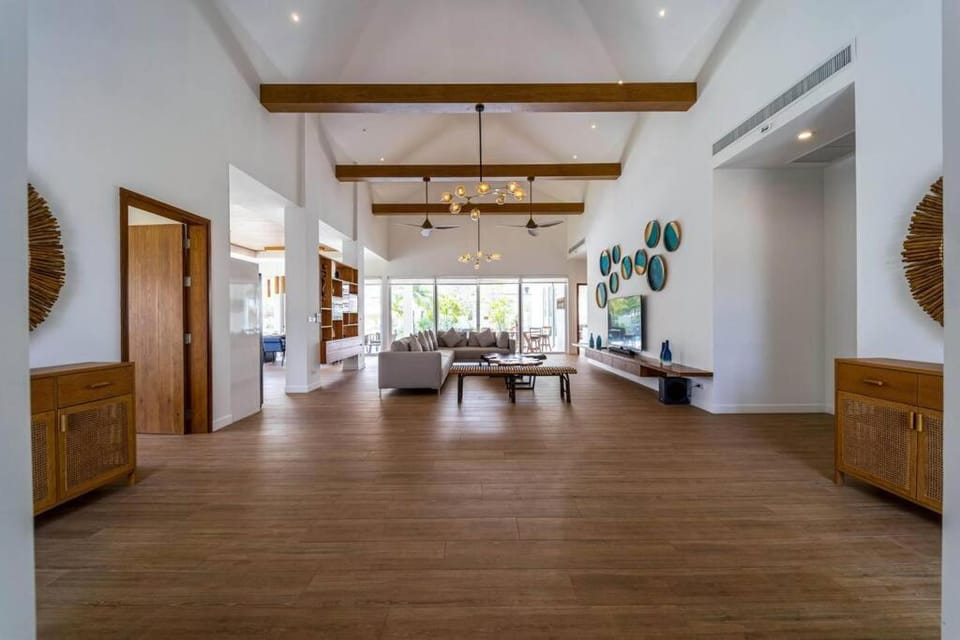 Luxury 7 Bedroom Pool Villa WL67 Villa in Hua Hin District