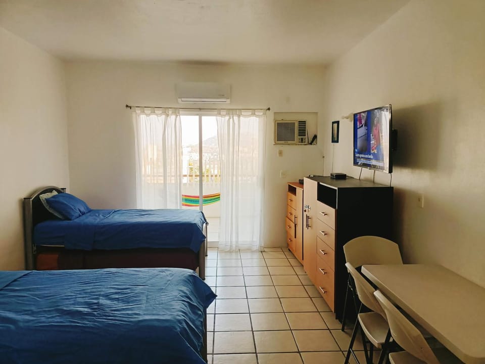 Twin Towers Tres Mares Apartment in Acapulco