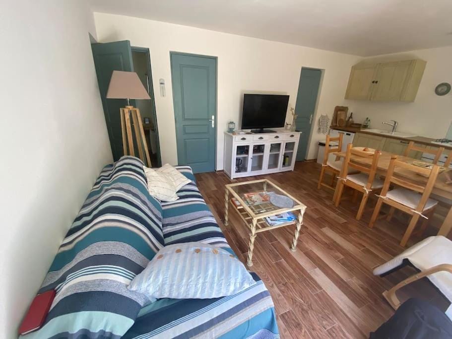 A l'ombre du figuier ! Maisonnette jardin / parking / proche mer House in Occitanie