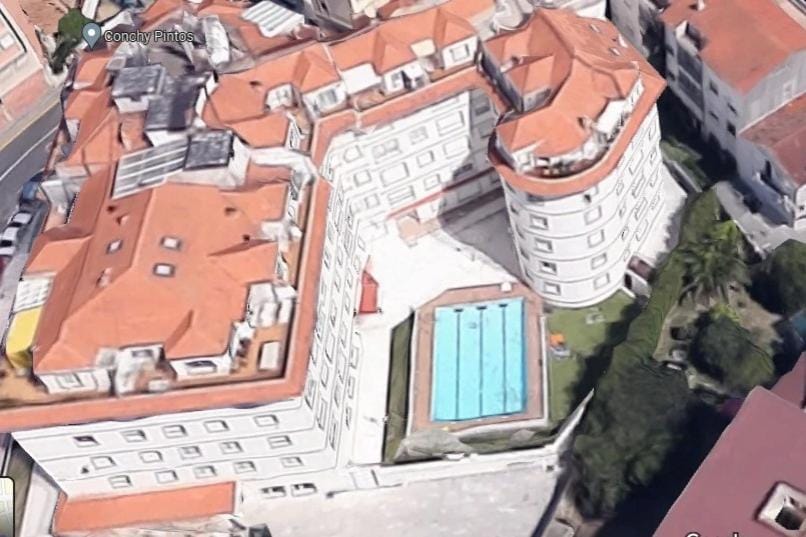 Property building, Bird's eye view, Pool view, Swimming pool, Location