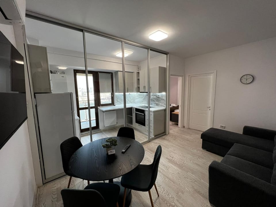 Bed, TV and multimedia, Kitchen or kitchenette, Living room, Photo of the whole room, Seating area, Dining area, Bedroom, hair dresser