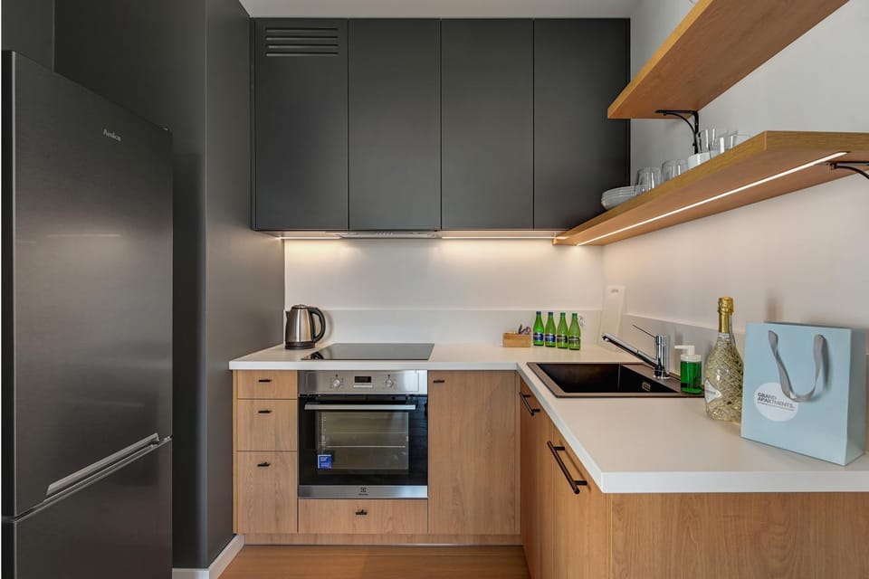 Kitchen or kitchenette, Photo of the whole room, Decorative detail, Area and facilities, kitchen