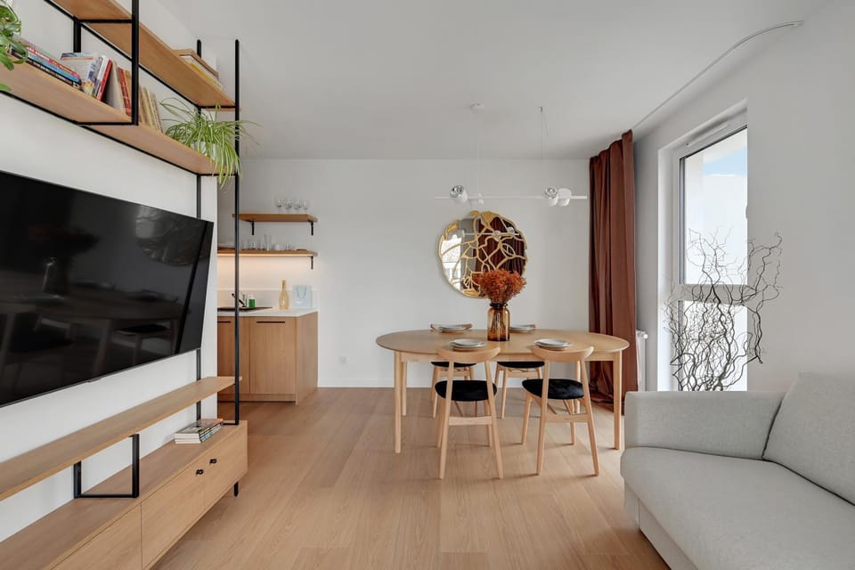 TV and multimedia, Living room, Photo of the whole room, Decorative detail, Dining area, Area and facilities, kitchen