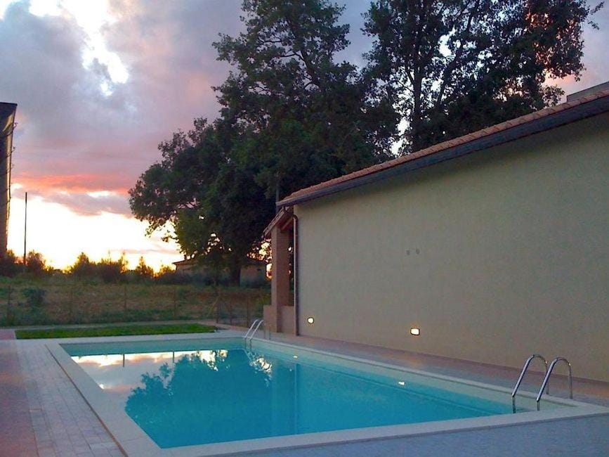 Swimming pool, Swimming pool