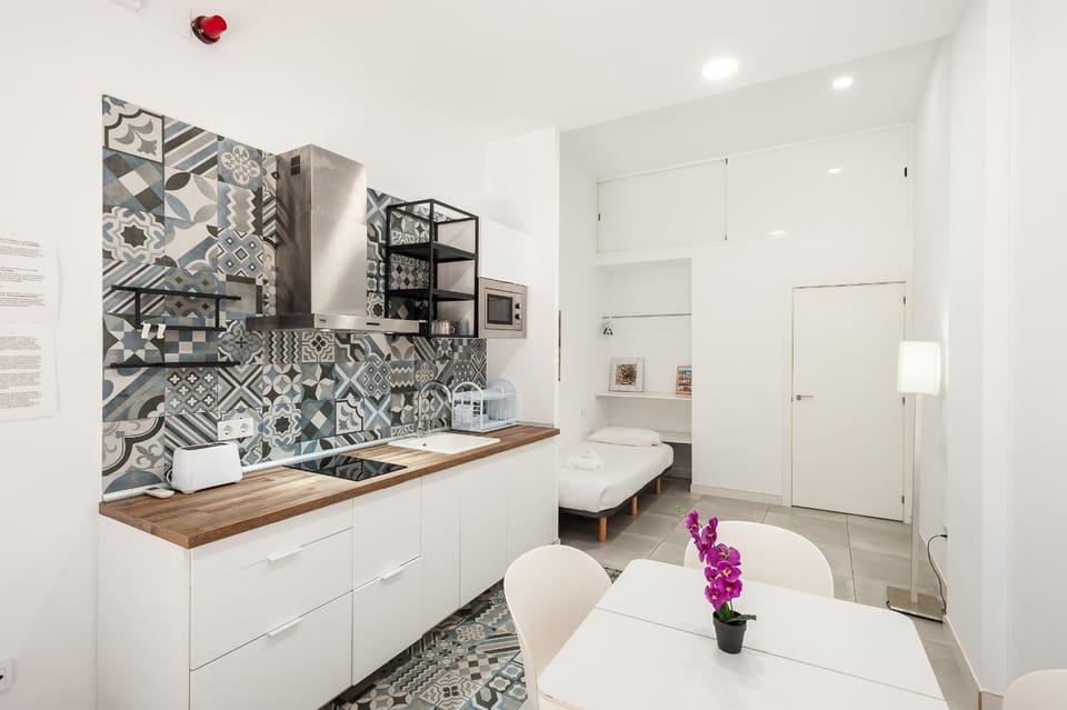 Communal lounge/ TV room, Kitchen or kitchenette