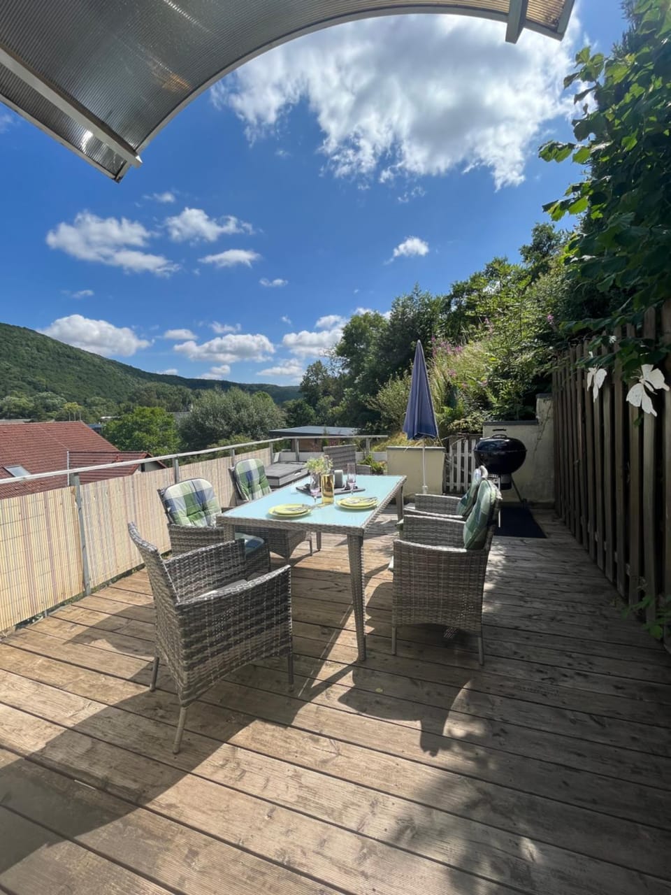 View (from property/room), Balcony/Terrace, Dining area