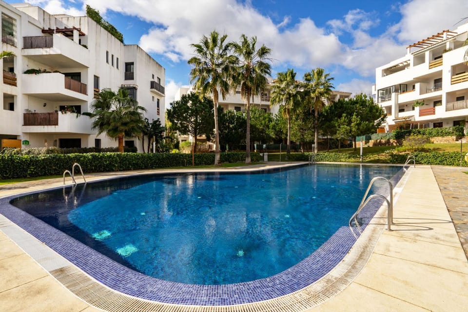 Other, Pool view