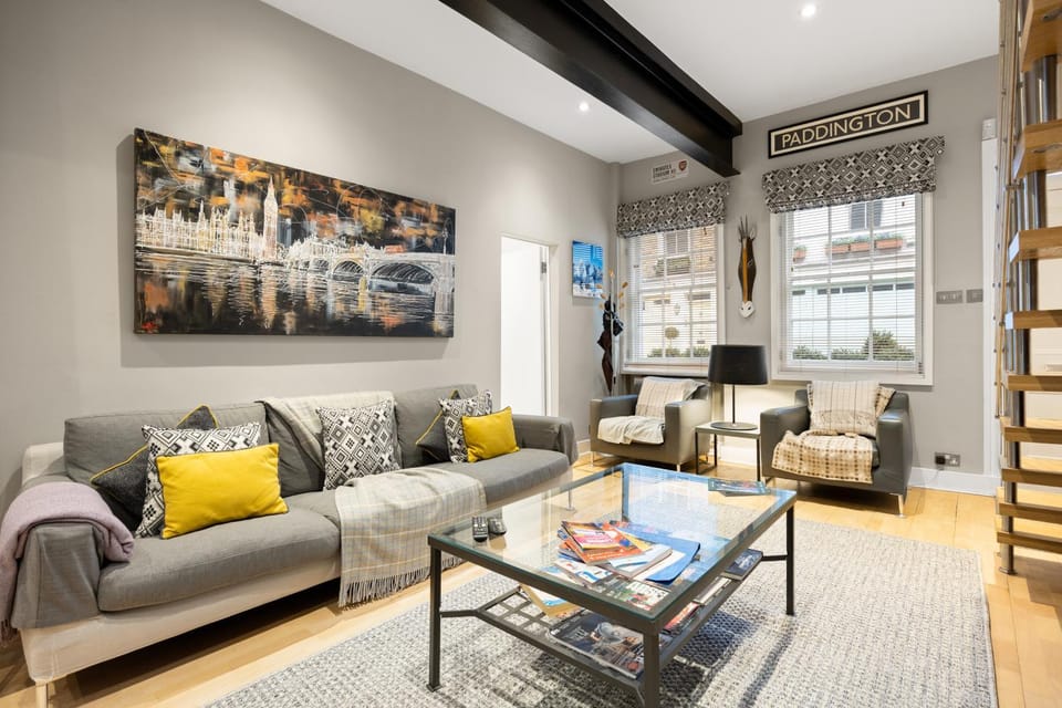 Luxurious Mews House Next to Hyde Park Apartment in City of Westminster