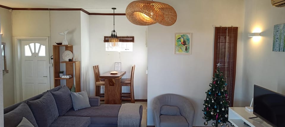 Living room, internet