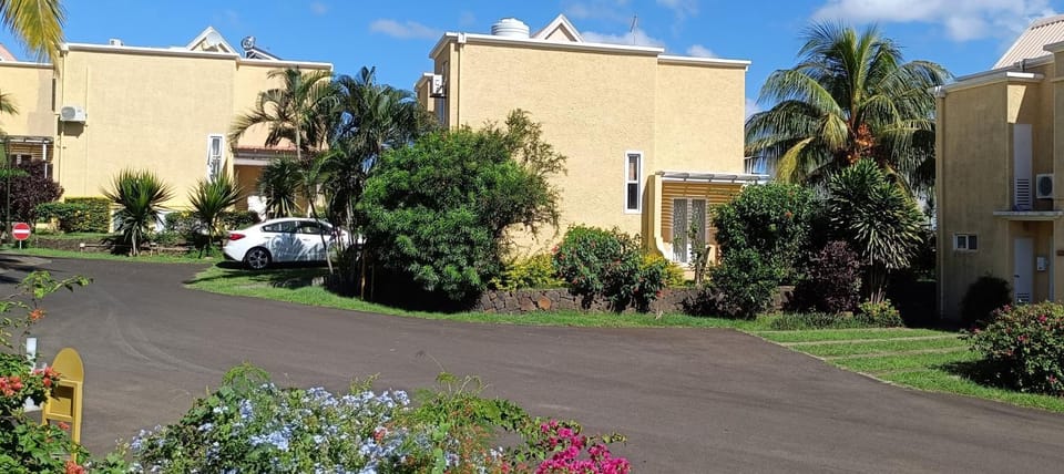 Casa JEM House in Rivière Noire District, Mauritius