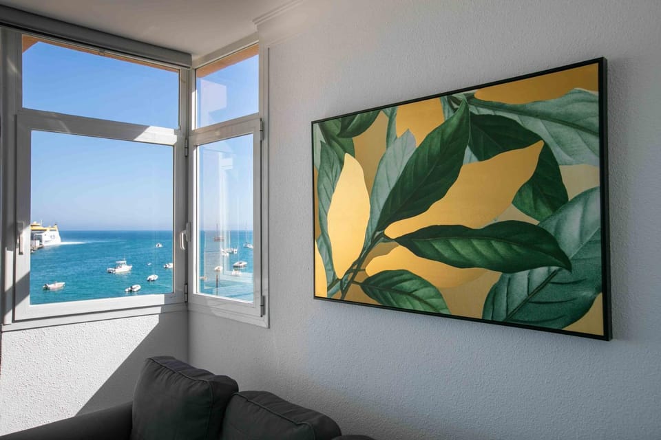 Decorative detail, Sea view