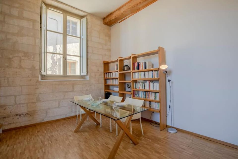 Yani - Grand studio intra-muros cadre exceptionnel Apartment in Avignon