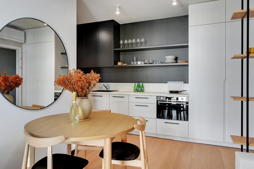 Kitchen or kitchenette, Photo of the whole room, Decorative detail, Dining area, Area and facilities, kitchen