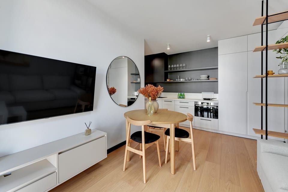 TV and multimedia, Kitchen or kitchenette, Photo of the whole room, Dining area, Area and facilities, kitchen