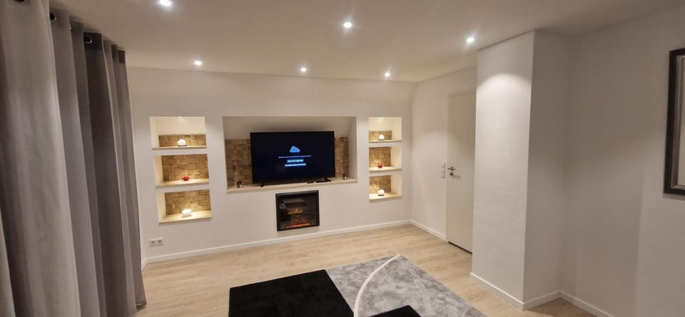 Communal lounge/ TV room, Living room