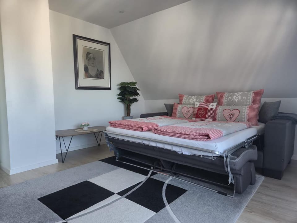 Bed, Living room