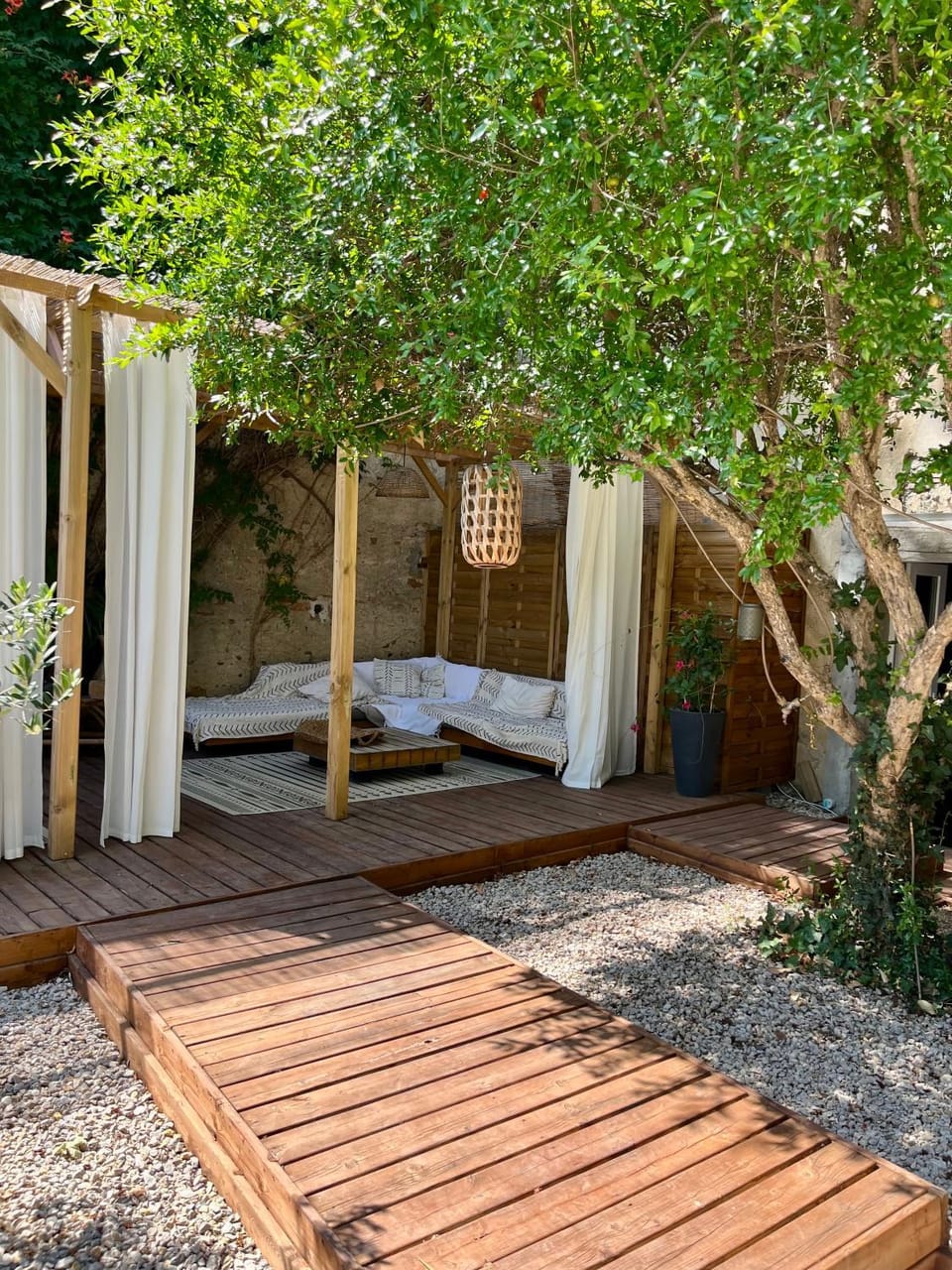 "La Belle Dame sans Regrets" Domaine de charme avec piscine chauffée, sauna et espace Bien-être entre Narbonne et Carcassonne Bed and Breakfast in Occitanie