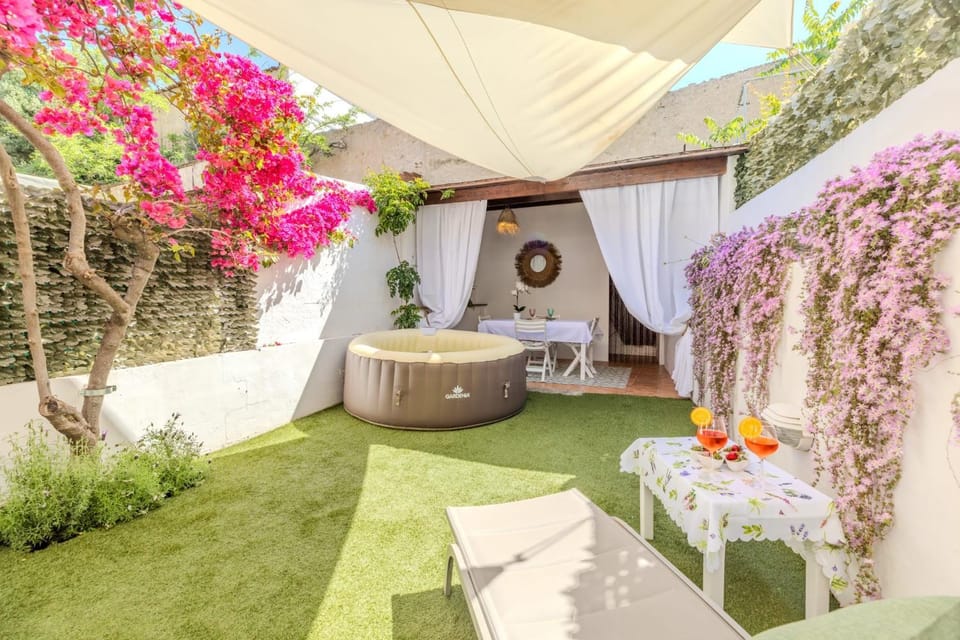 Patio, Restaurant/places to eat, Garden, Garden view, Inner courtyard view