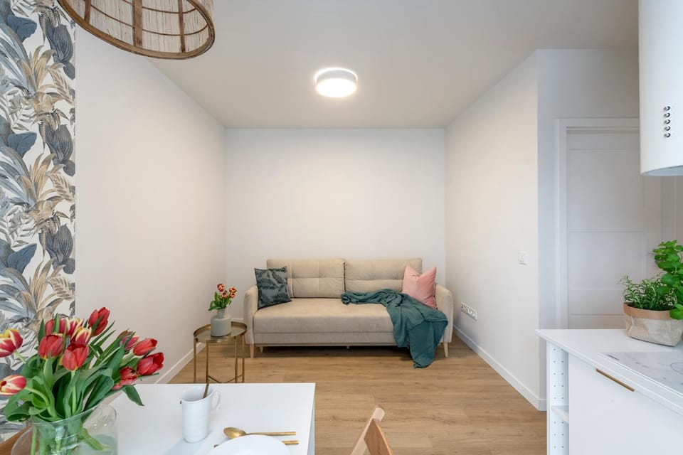 Bed, Living room, Seating area