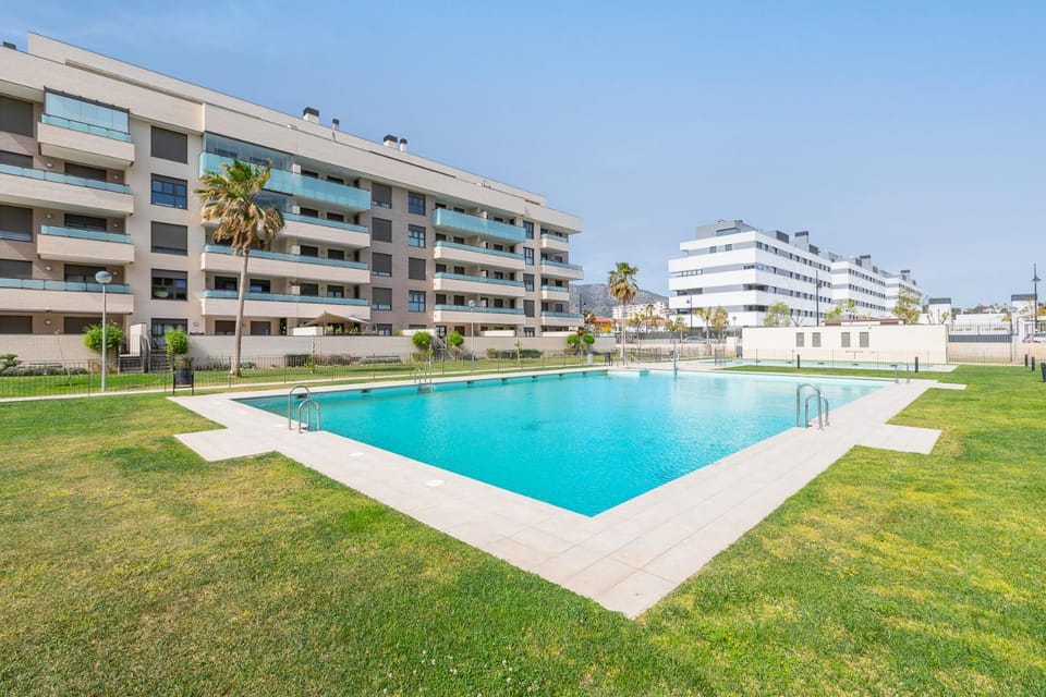 Property building, Garden view, Pool view, Swimming pool, Swimming pool, sunbed
