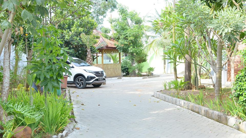 Day, Garden, Garden view, Parking