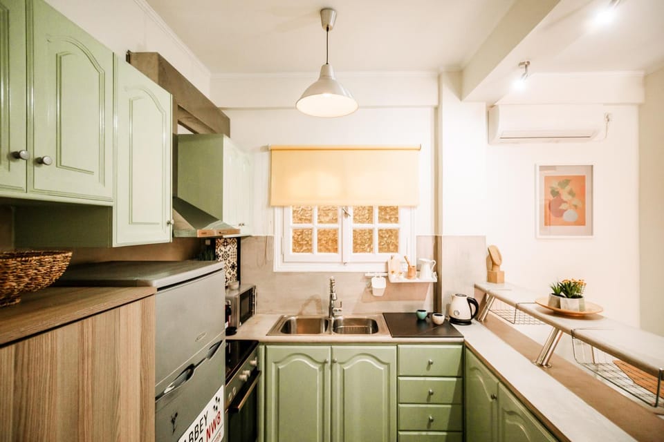 Kitchen or kitchenette, Dining area, pet friendly, stove