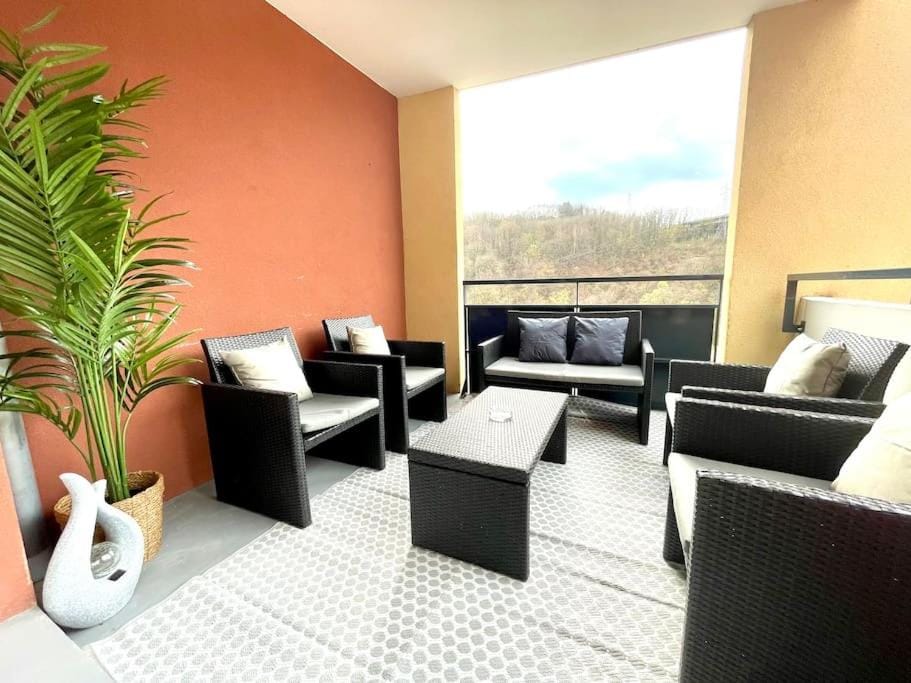Balcony/Terrace, Balcony/Terrace