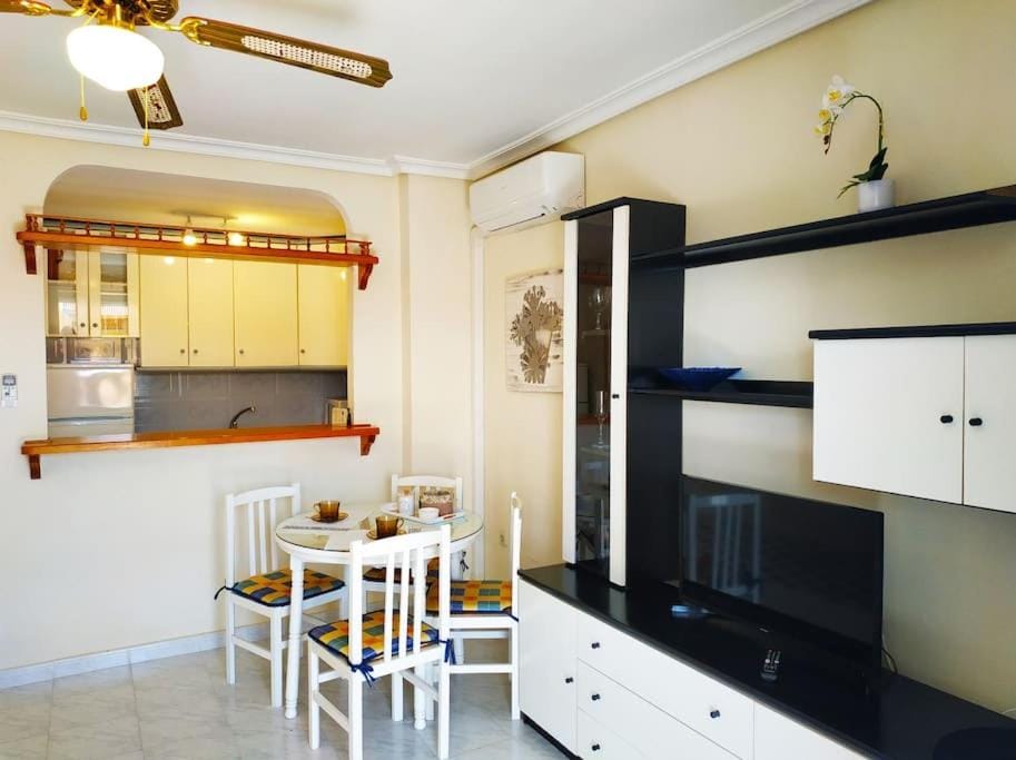 Квартира с одной спальней в 300 метрах от моря Apartment in Torre La Mata