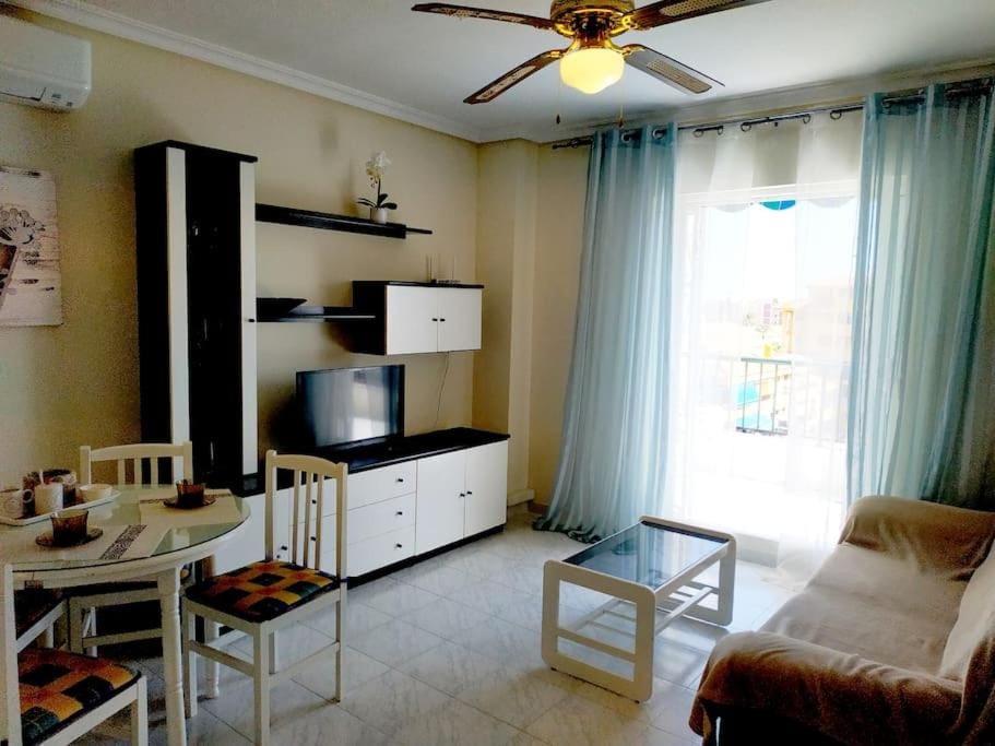 TV and multimedia, Seating area