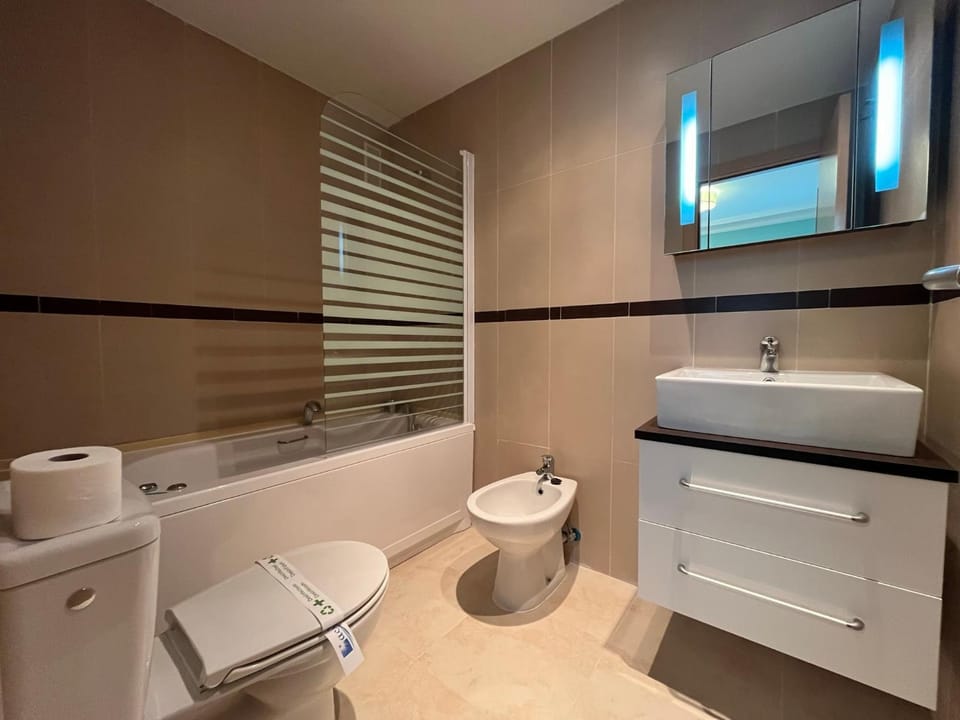Bathroom, Bath, bidet