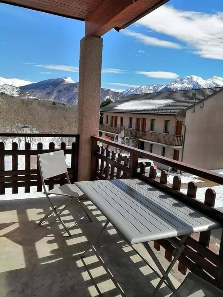 Appartement T2 AVEC BALCON A proximité d'Ax les thermes Apartment in Occitanie
