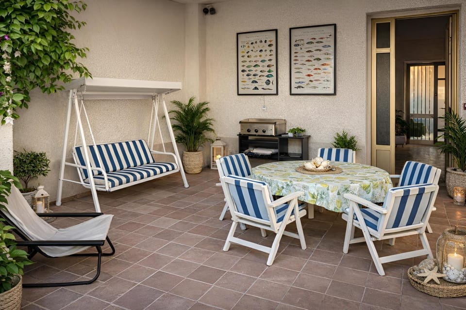 Patio, Dining area