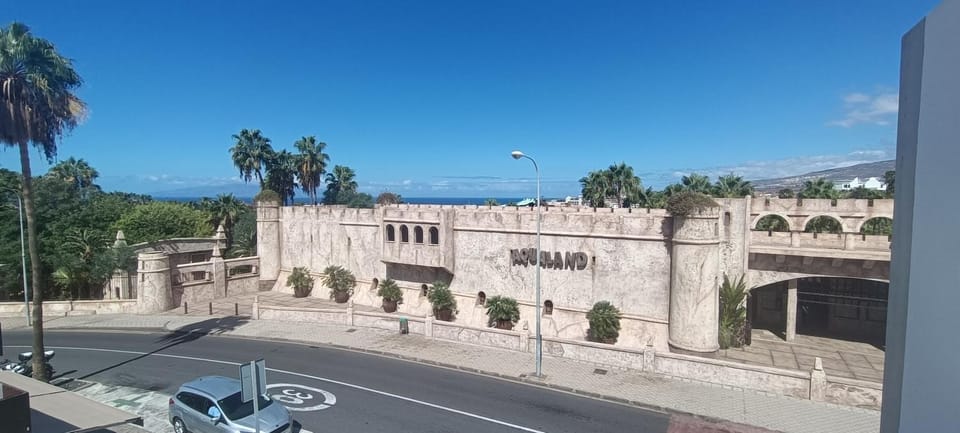 View (from property/room), Landmark view, Sea view