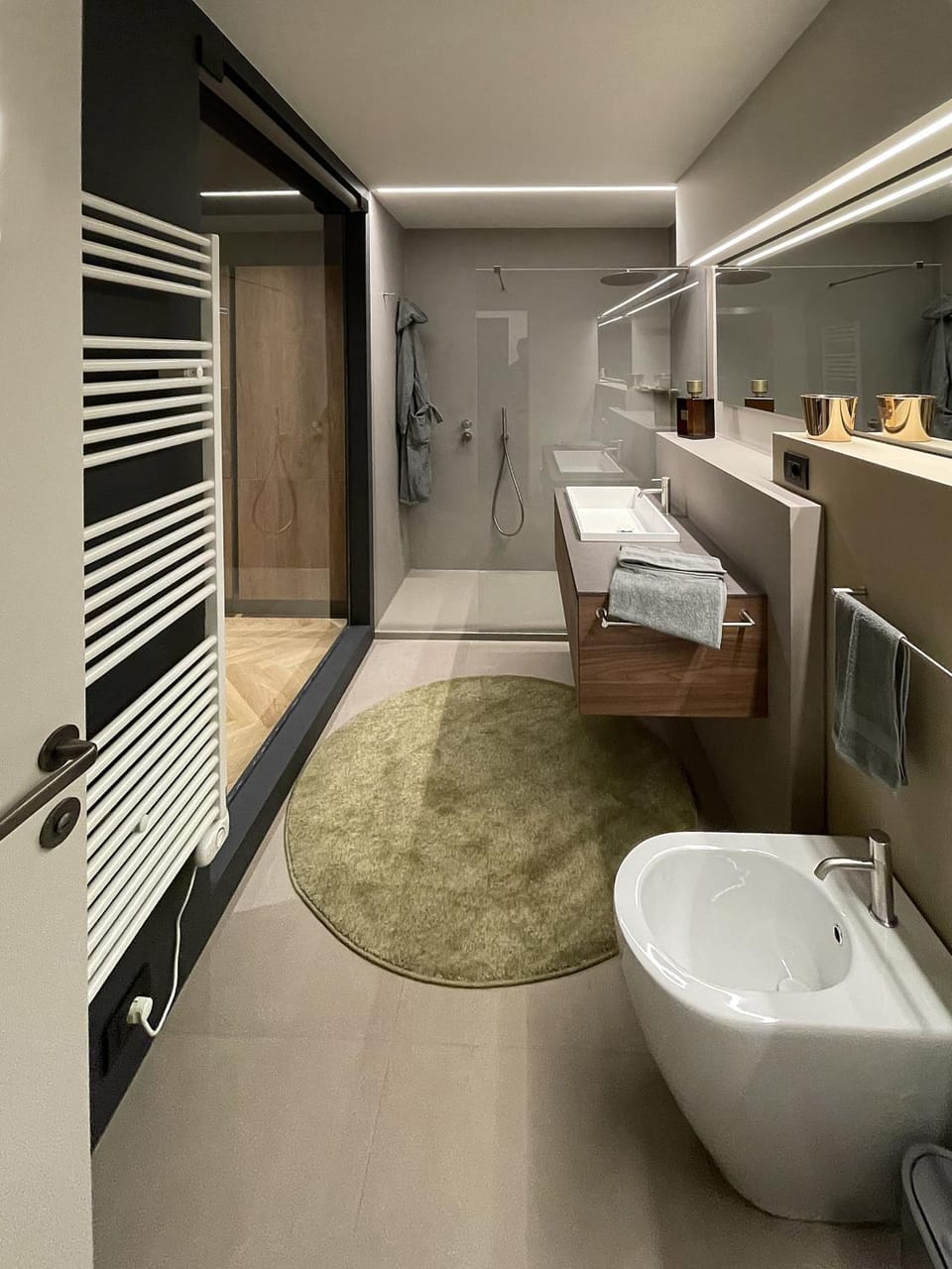Shower, Bathroom