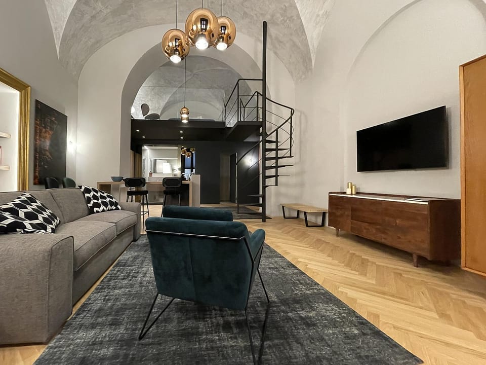 Communal lounge/ TV room, TV and multimedia, Living room