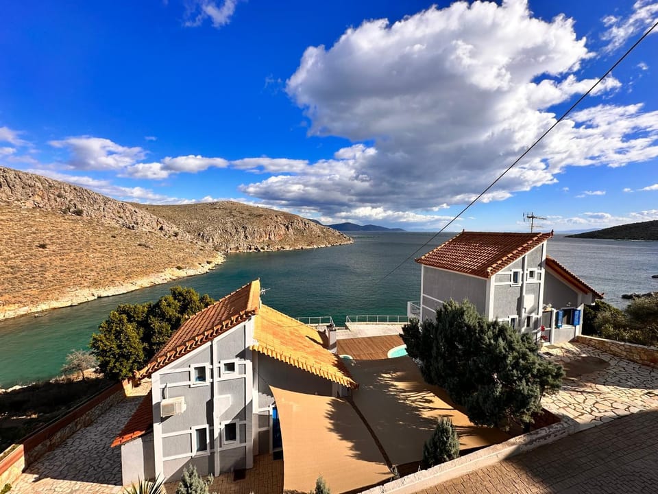 ΟΙ ΝΥΜΦΕΣ ΤΟΥ ΓΑΛΑΞΙΔΙΟΥ Villa in Peloponnese, Western Greece and the Ionian